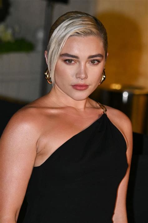 nude pictures of florence pugh|Florence Pugh Nude and Sexy Collection